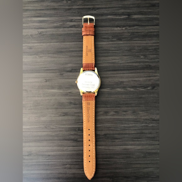 Vintage 25th anniversary Walt Disney Quartz watch - Picture 3 of 6